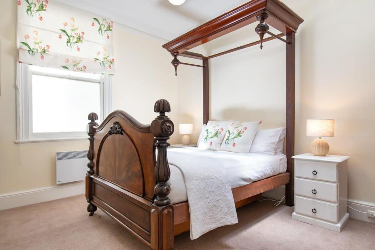 Charming On Charles Villa Launceston Exterior foto