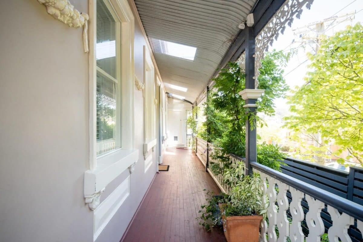 Charming On Charles Villa Launceston Exterior foto