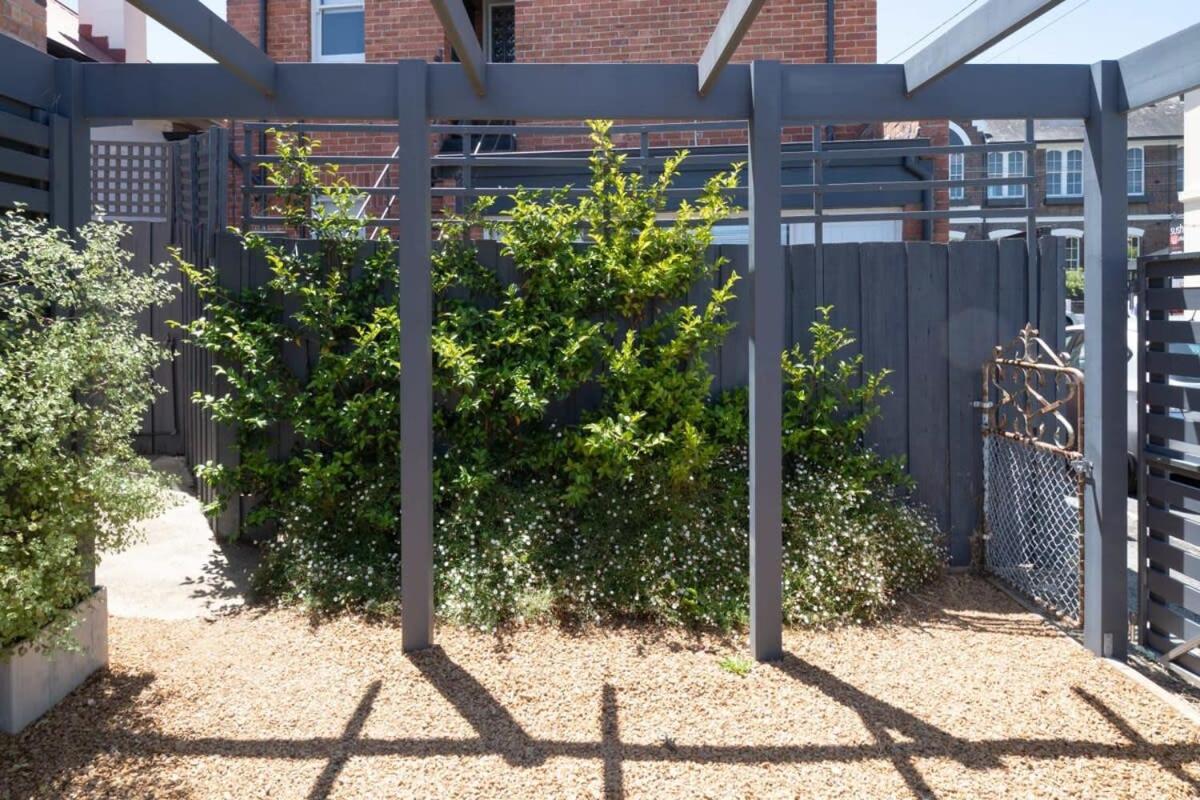 Charming On Charles Villa Launceston Exterior foto
